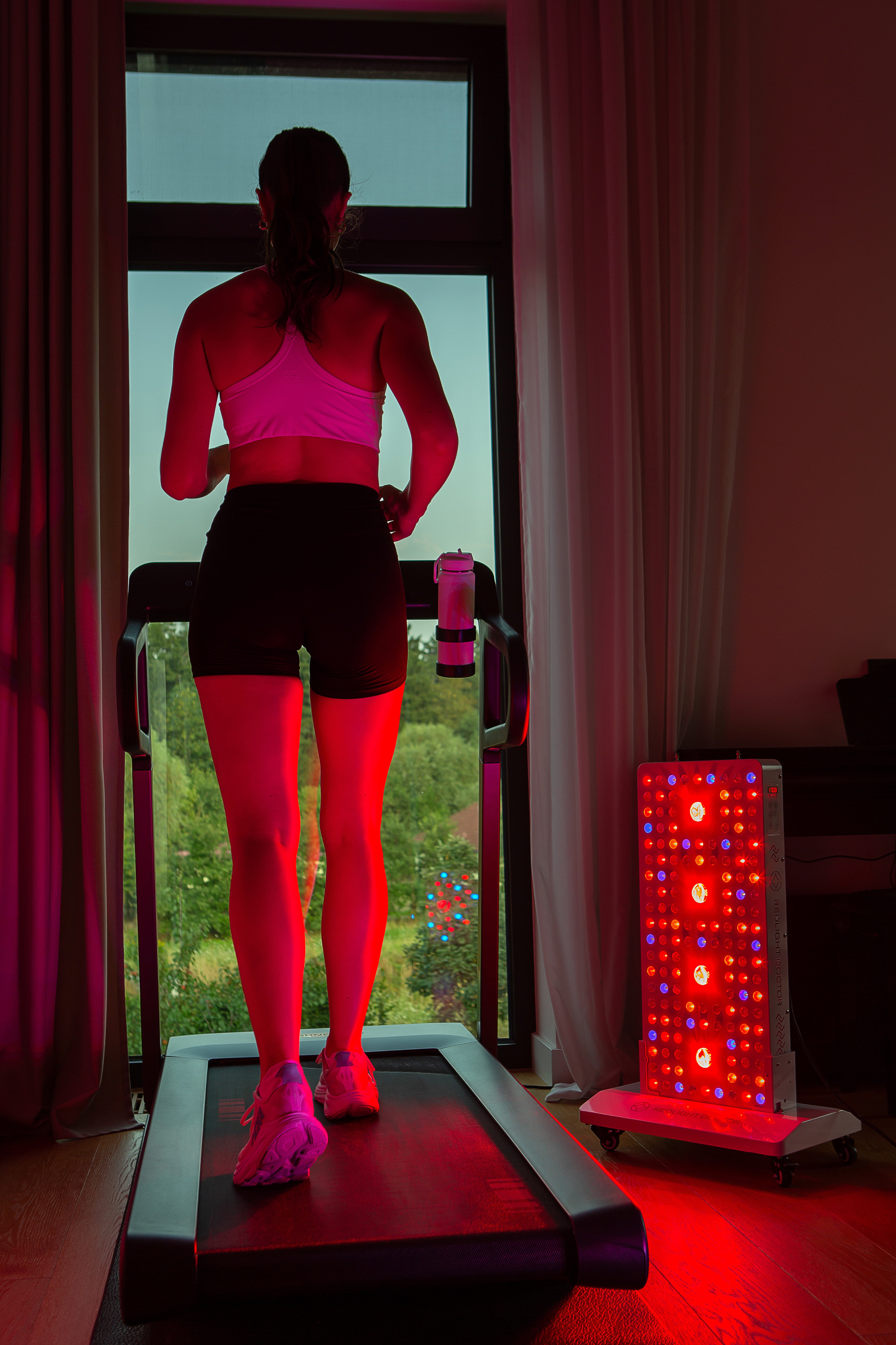 REDelios MAX Photobiomodulation Panel (+Stand)