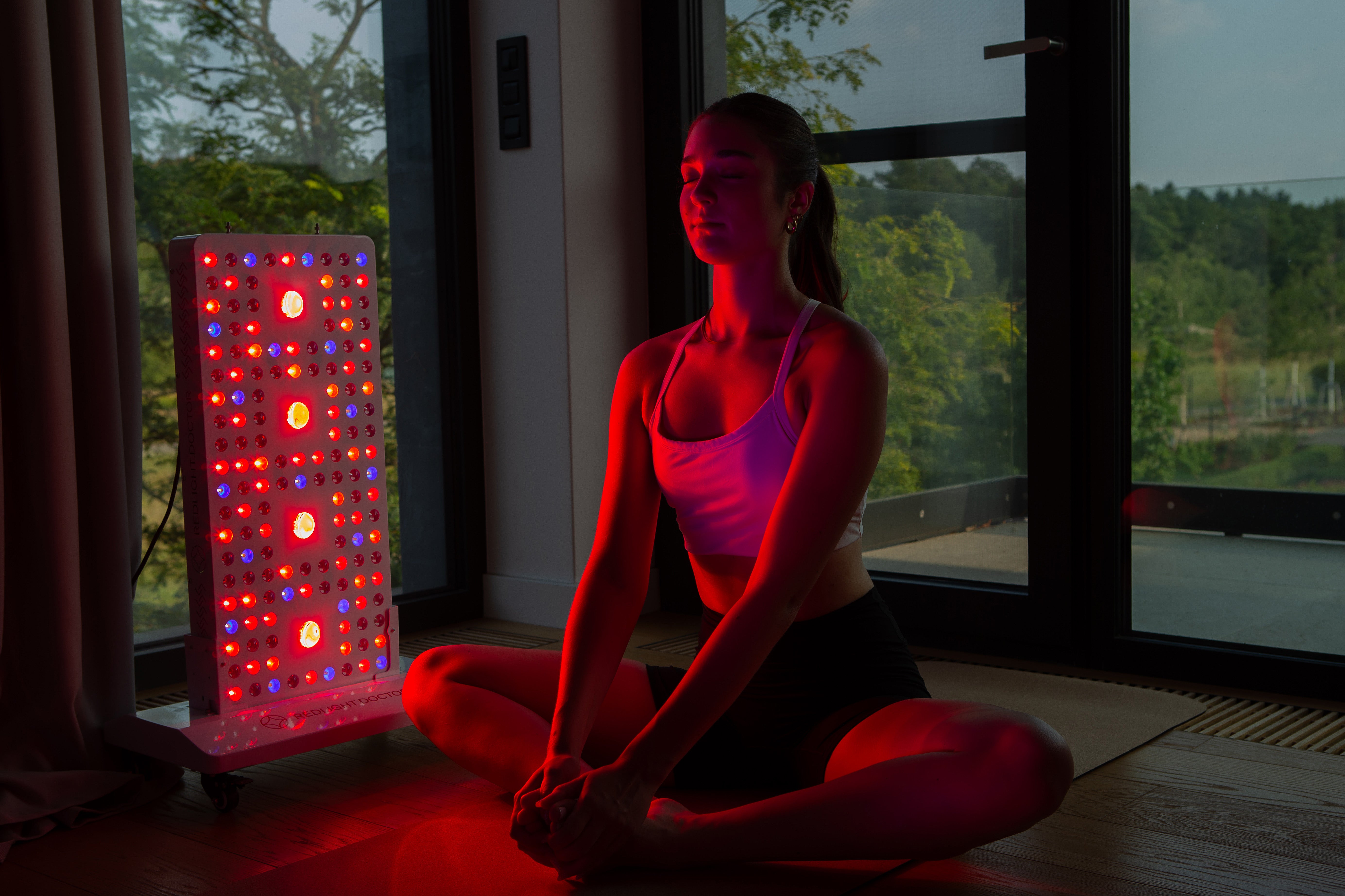 REDelios MAX Photobiomodulation Panel (+Stand)